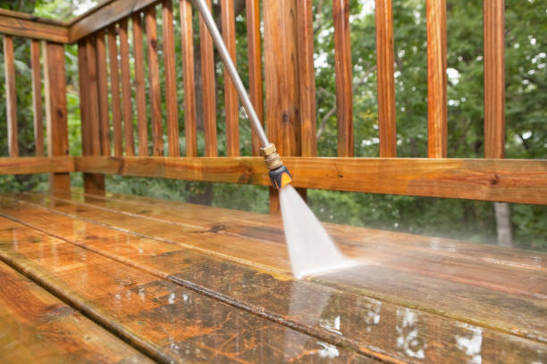 Best Garage Pressure Washing  in Carlisle, OH